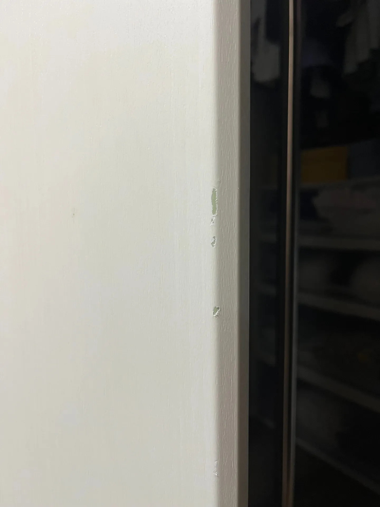 【東京都北区】クローゼット扉の引っ掻き傷を1時間で補修！原状回復・費用削減を実現